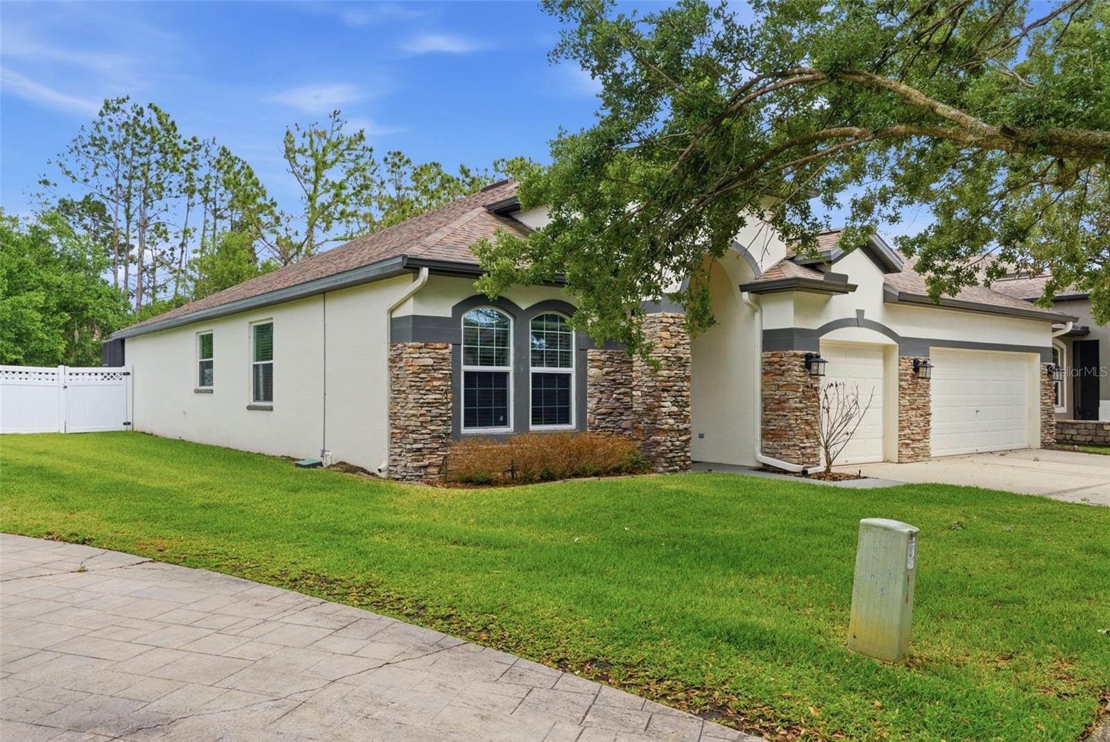 5832 HERONVIEW CRESCENT DR, LITHIA, FL, 33547