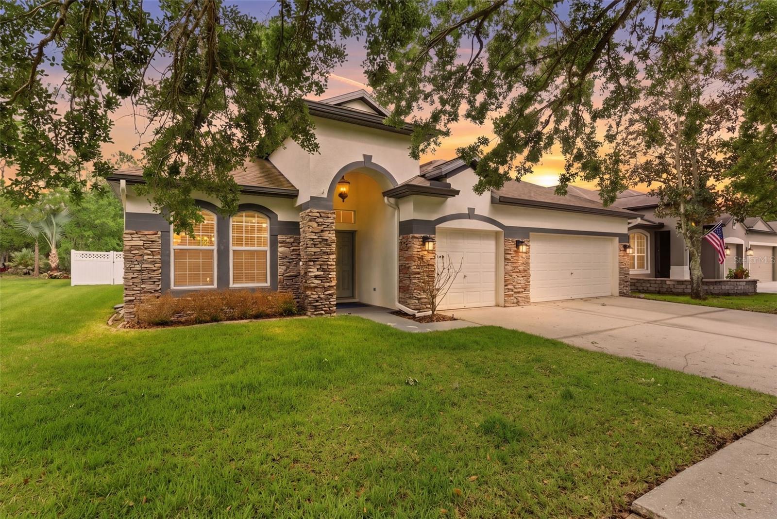 5832 HERONVIEW CRESCENT DR, LITHIA, FL, 33547