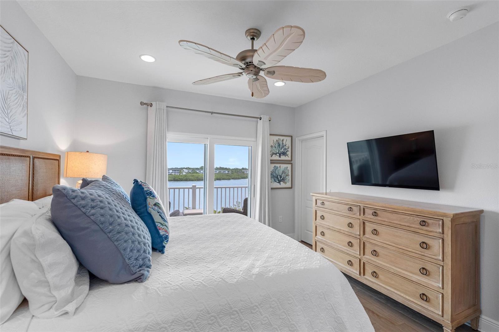 19915 GULF BLVD #806, INDIAN SHORES, FL, 33785