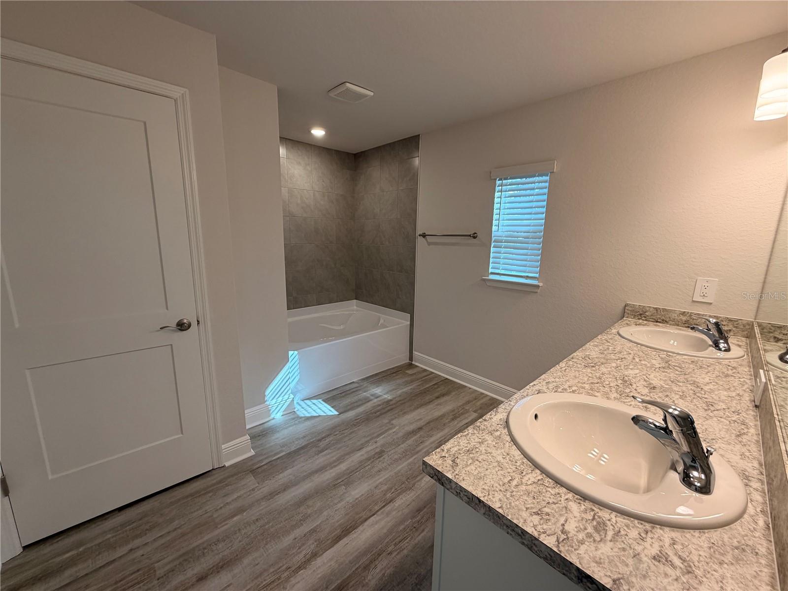 445 ALVINA AVE, LAKE WALES, FL, 33853