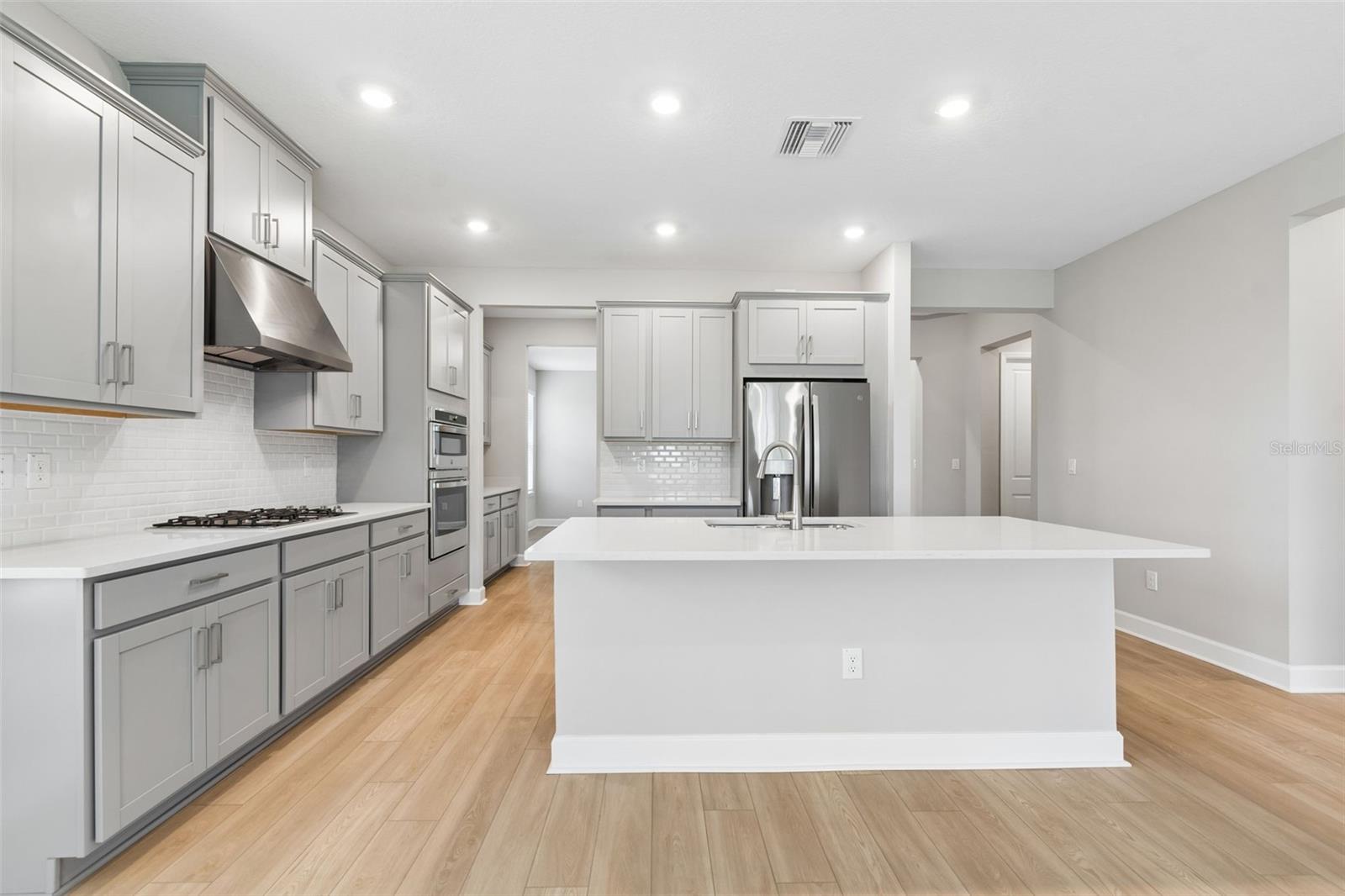 2181 LONGLINER LOOP, WESLEY CHAPEL, FL, 33543