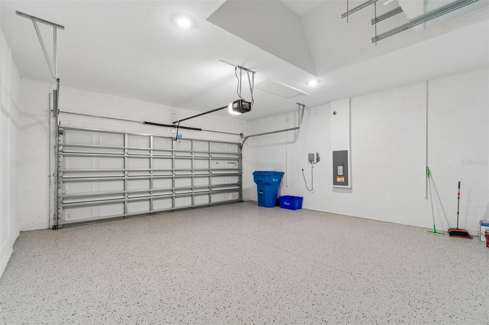 2181 LONGLINER LOOP, WESLEY CHAPEL, FL, 33543