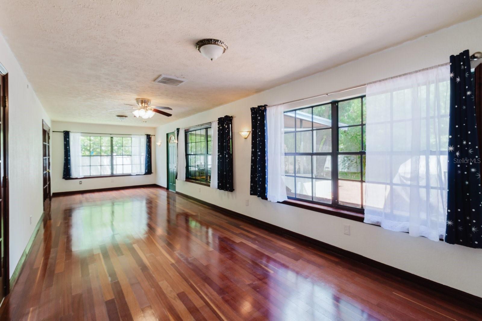 5402 SWALLOW DR, LAND O LAKES, FL, 34639