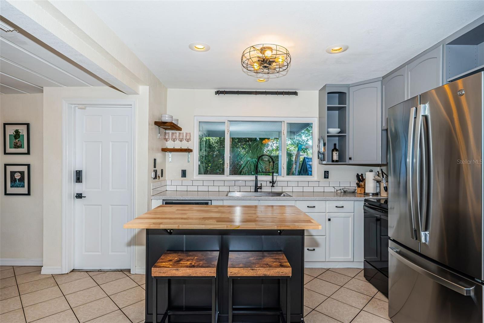 7101 13TH ST N, ST PETERSBURG, FL, 33702