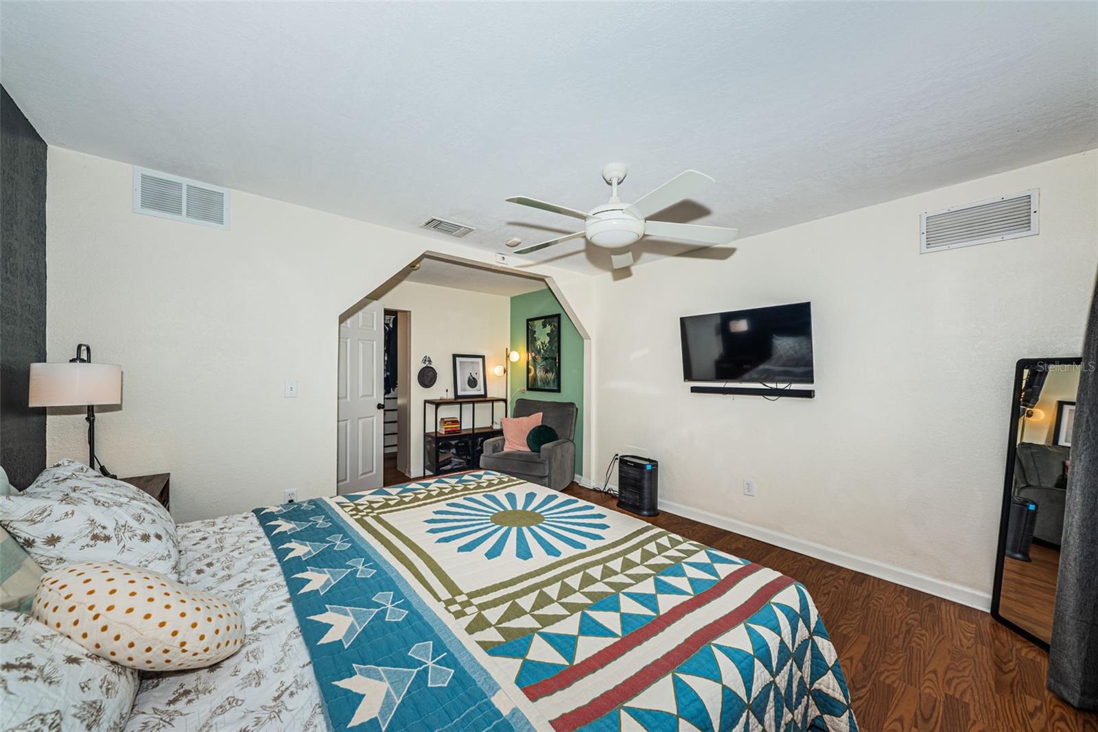 7101 13TH ST N, ST PETERSBURG, FL, 33702