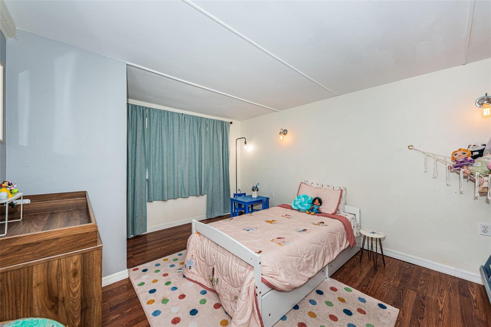 7101 13TH ST N, ST PETERSBURG, FL, 33702