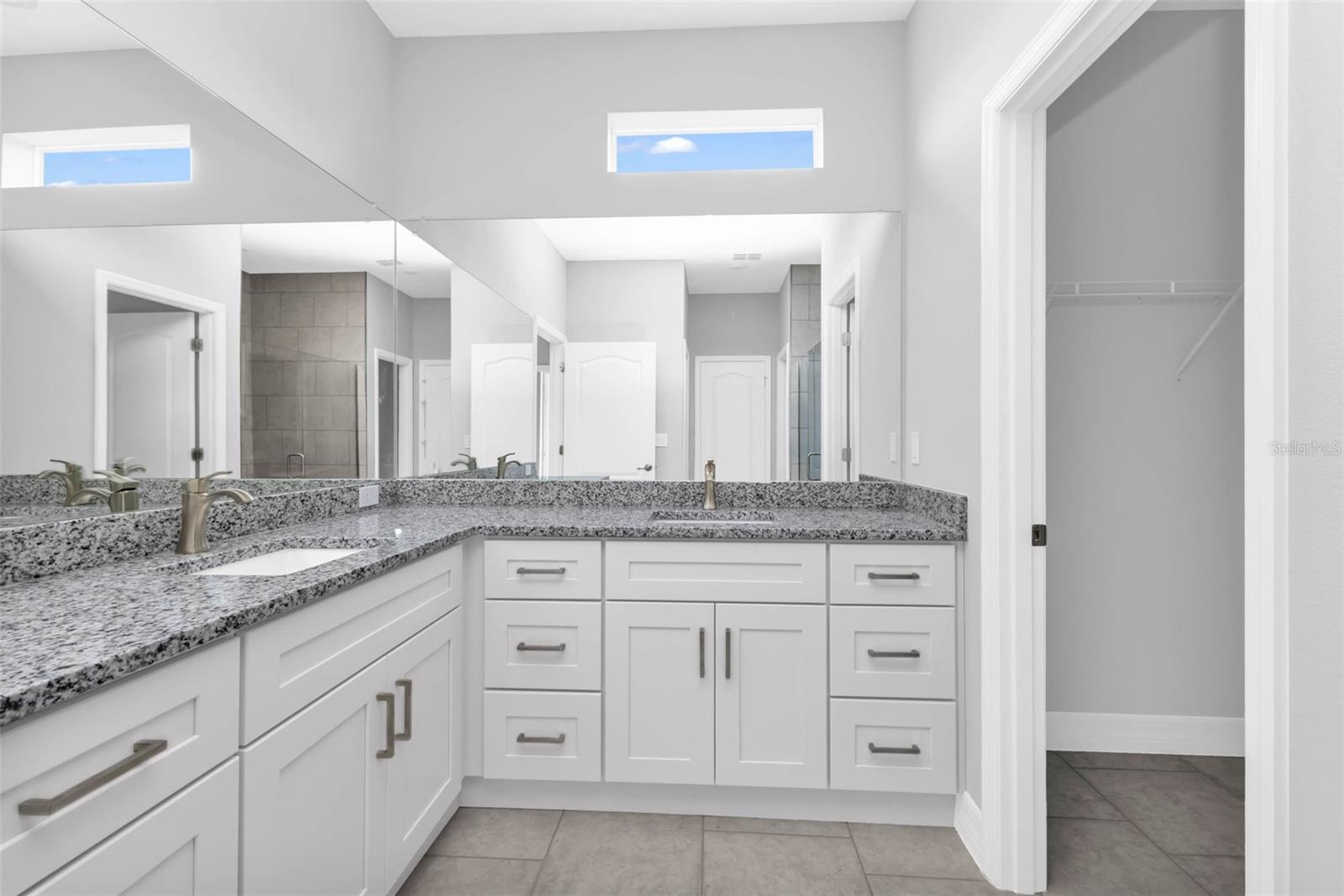 405 LOVELAND BLVD, PORT CHARLOTTE, FL, 33954