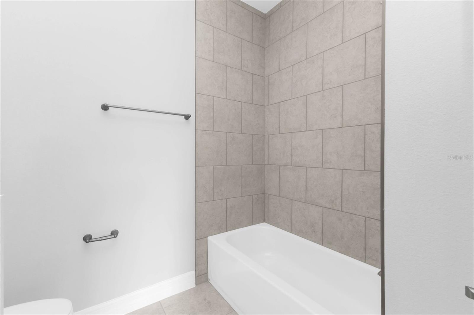 405 LOVELAND BLVD, PORT CHARLOTTE, FL, 33954