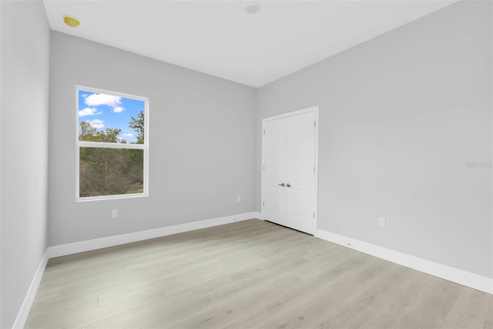 405 LOVELAND BLVD, PORT CHARLOTTE, FL, 33954