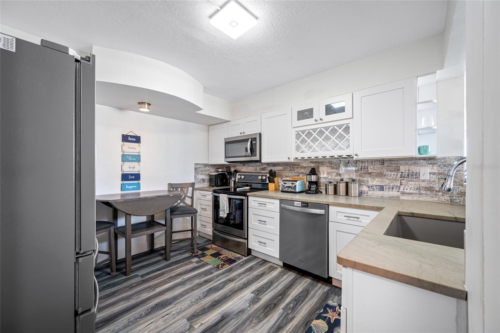 5701 BAHIA DEL MAR CIR #408, ST PETERSBURG, FL, 33715