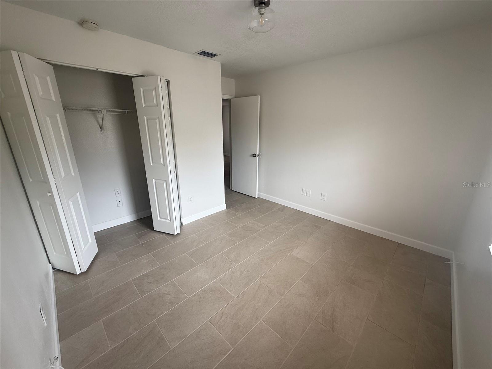 7517 LAKESHORE DR #A, TAMPA, FL, 33604