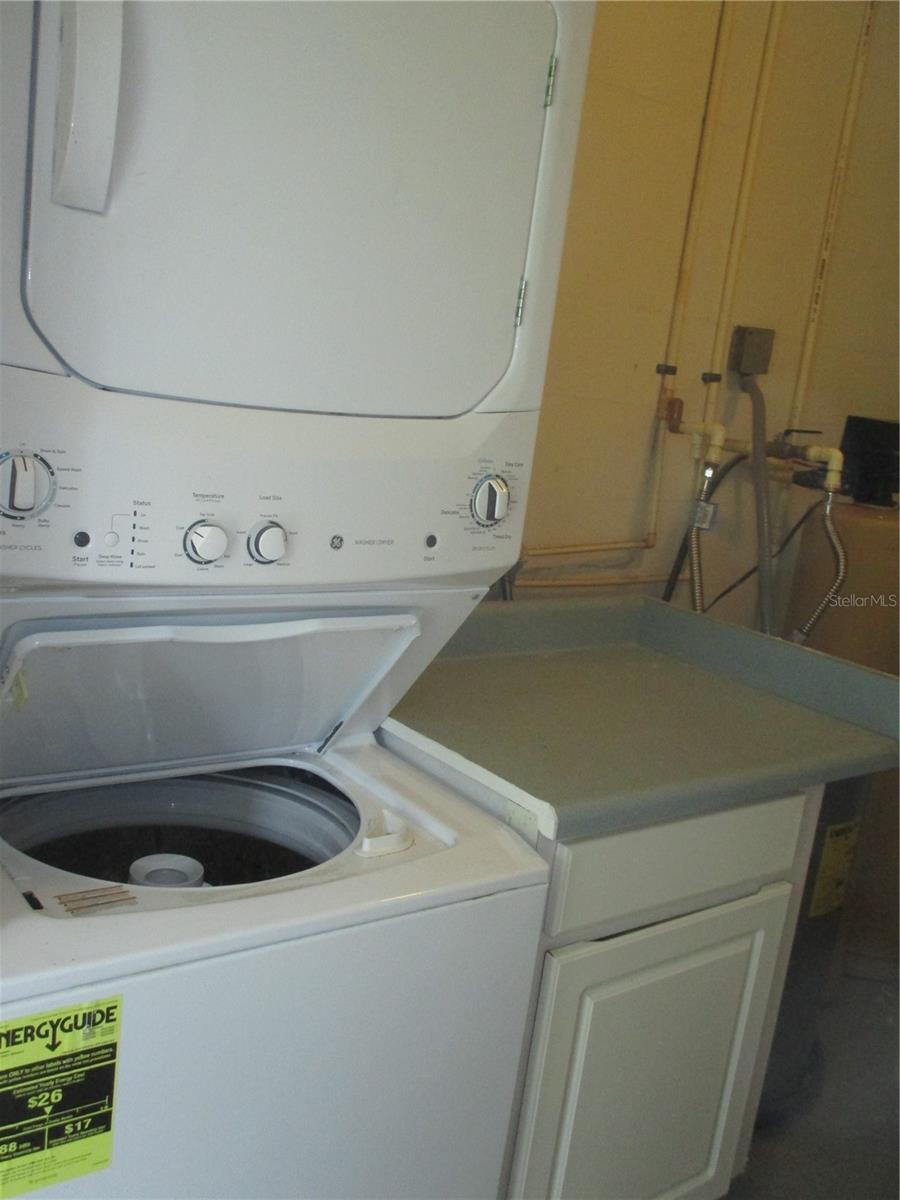 511 FINSBURY CIR #B, SUN CITY CENTER, FL, 33573