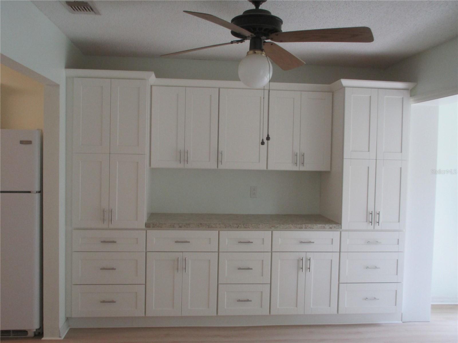 511 FINSBURY CIR #B, SUN CITY CENTER, FL, 33573