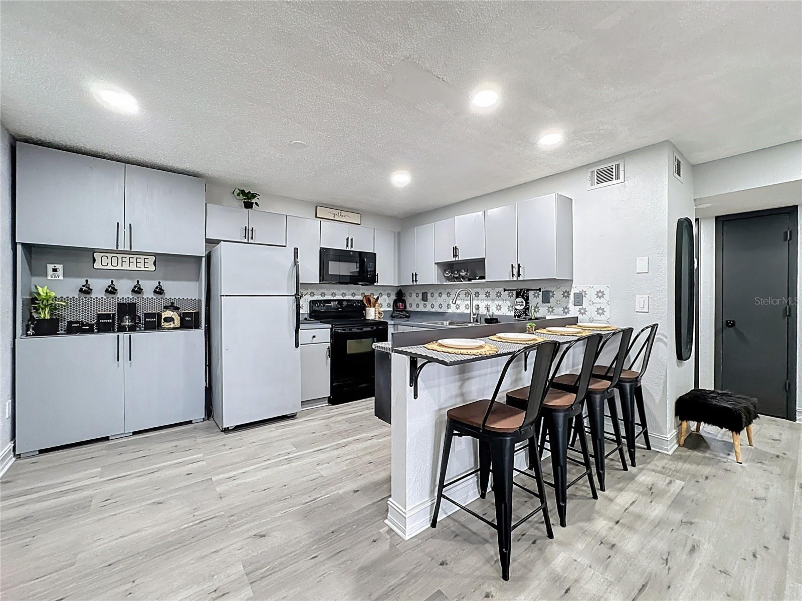 21027 VOYAGER BLVD #3, LAND O LAKES, FL, 34638