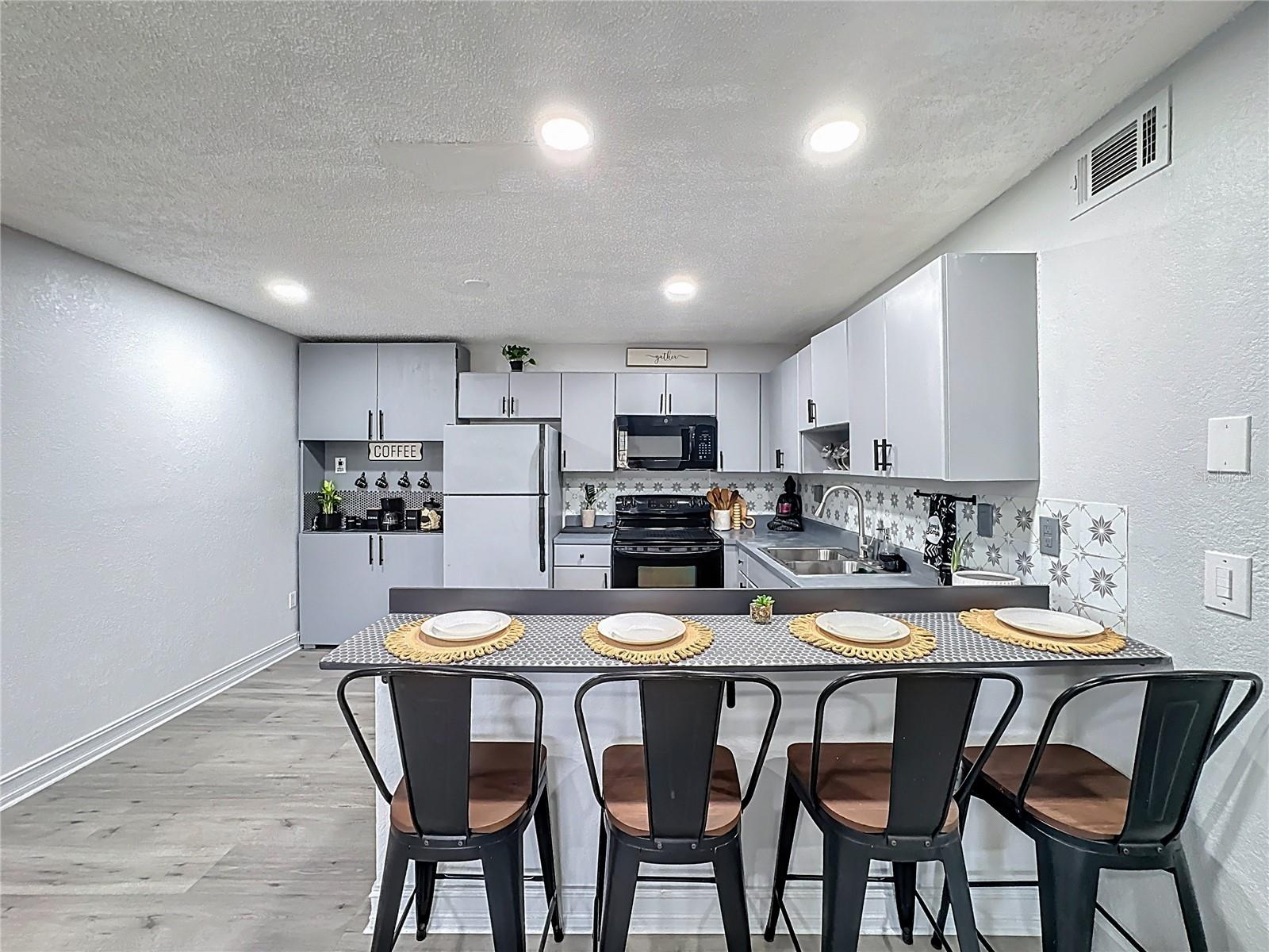 21027 VOYAGER BLVD #3, LAND O LAKES, FL, 34638