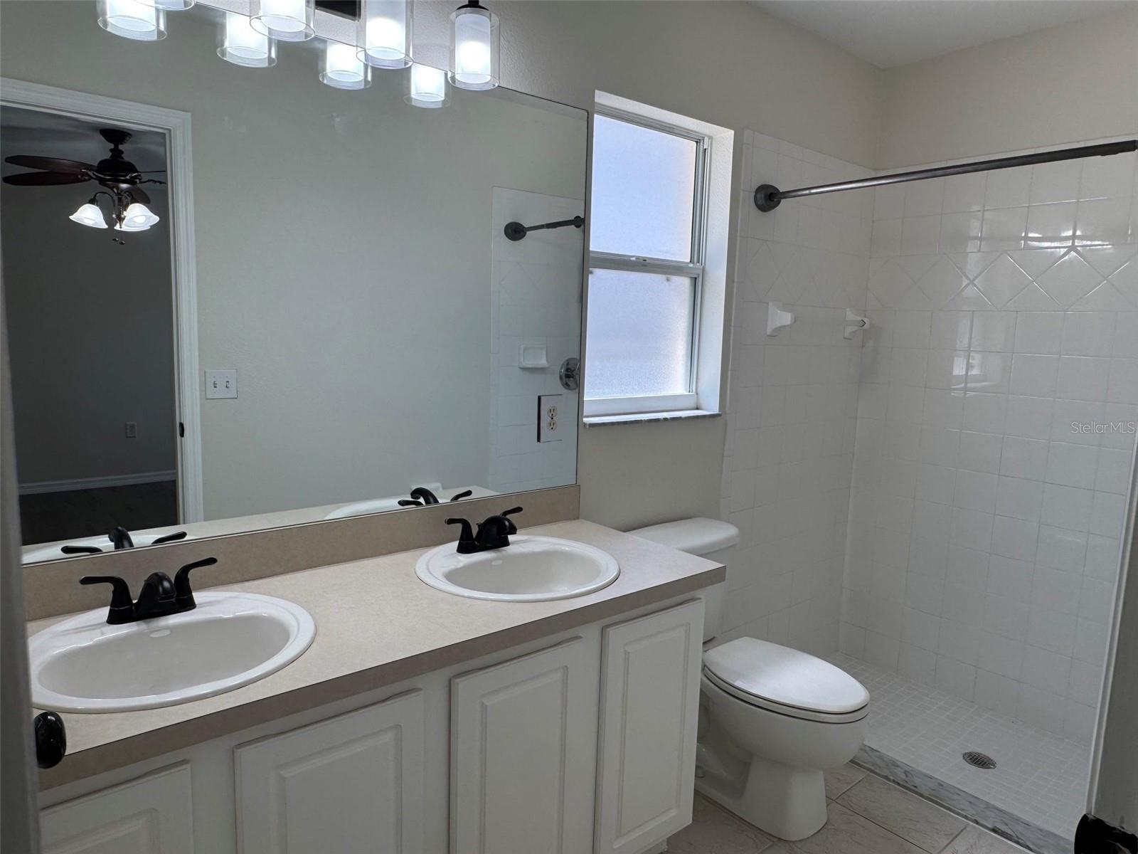 40751 W 4TH AVE, UMATILLA, FL, 32784