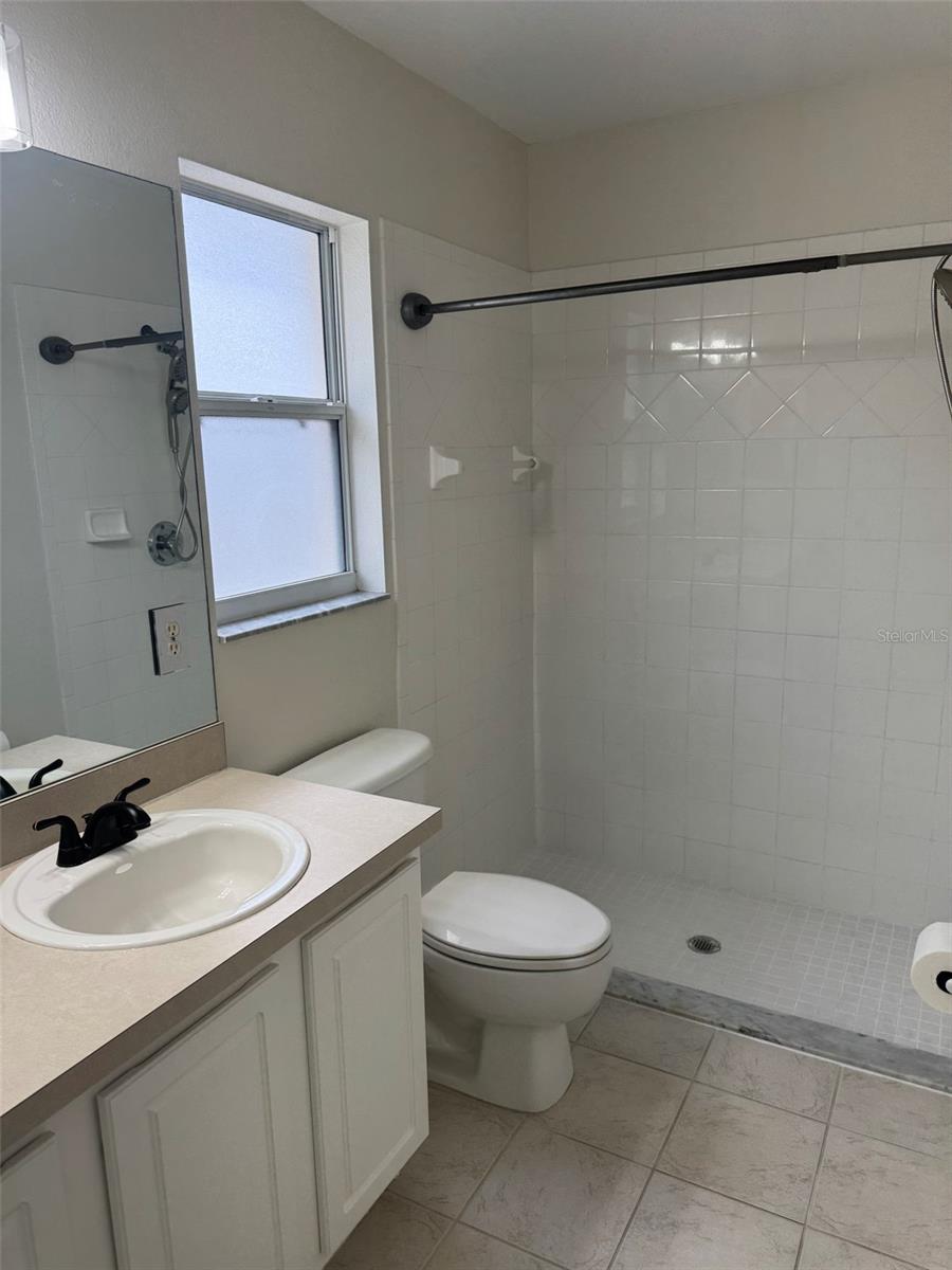 40751 W 4TH AVE, UMATILLA, FL, 32784