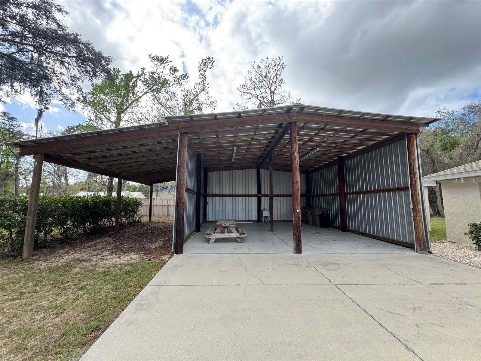 40751 W 4TH AVE, UMATILLA, FL, 32784