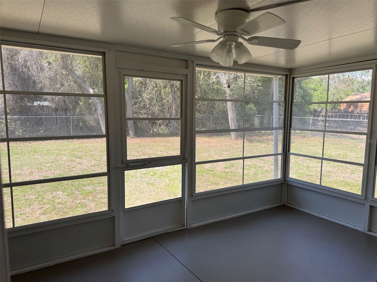 40751 W 4TH AVE, UMATILLA, FL, 32784