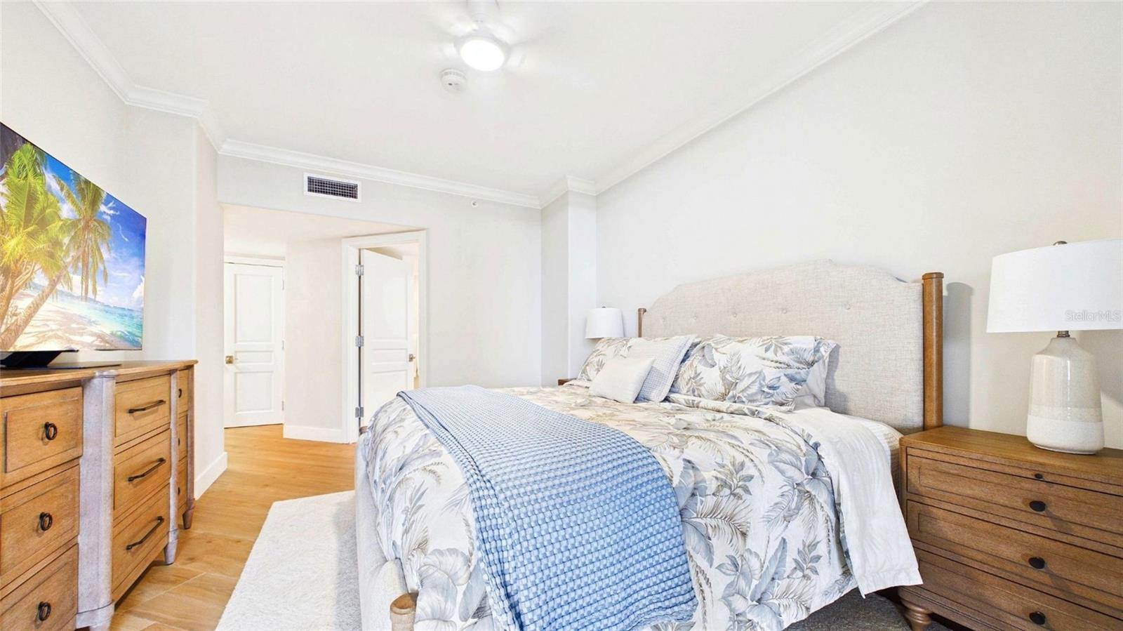 1241 GULF OF MEXICO DR #506, LONGBOAT KEY, FL, 34228