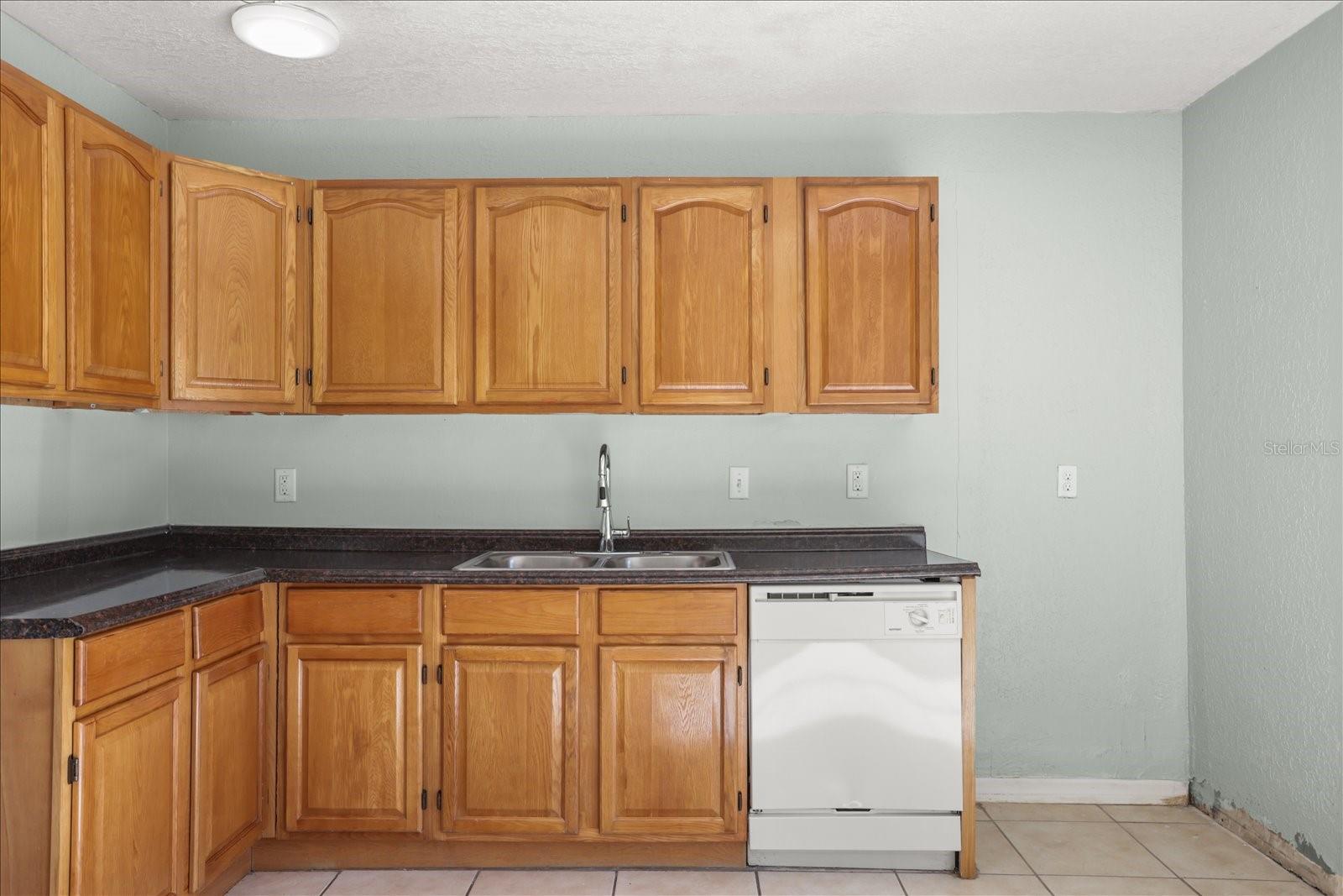 643 HUMMINGBIRD LN, ORLANDO, FL, 32825