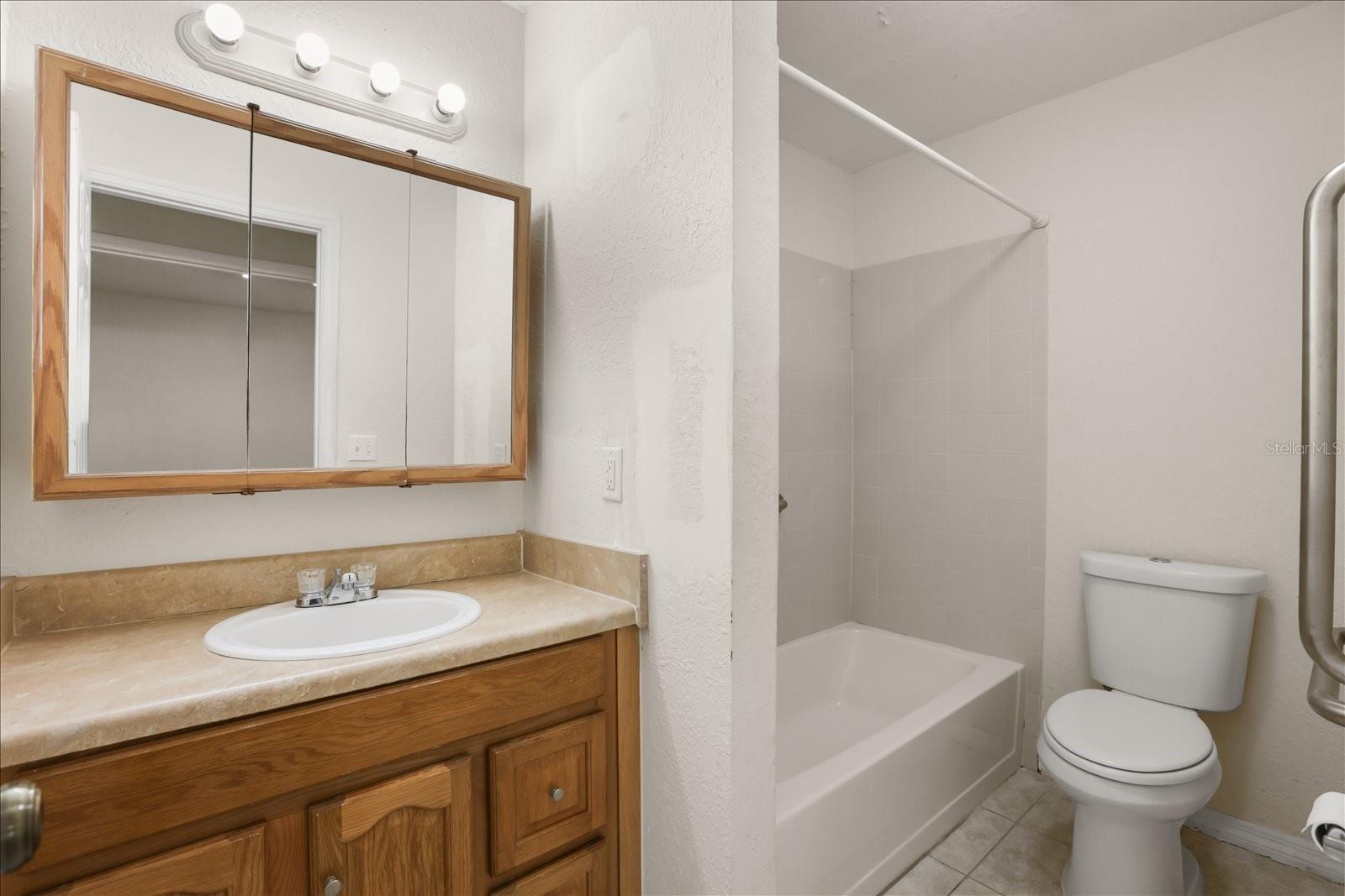 643 HUMMINGBIRD LN, ORLANDO, FL, 32825