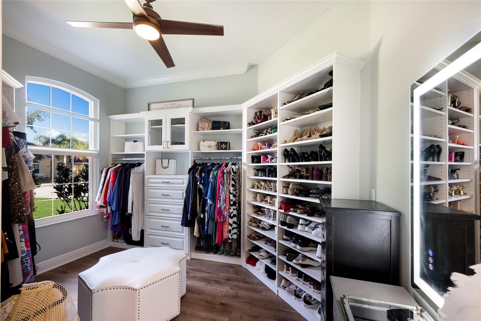 9937 LAUREL VALLEY AVENUE CIR, BRADENTON, FL, 34202