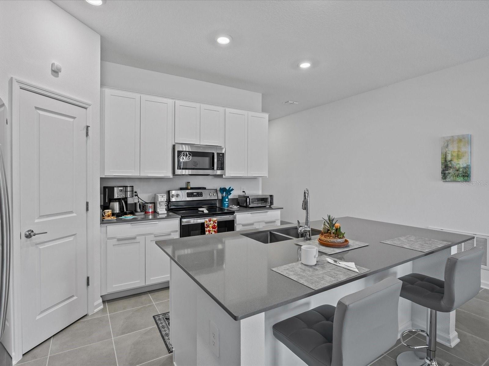 873 DARING DR, DAVENPORT, FL, 33837