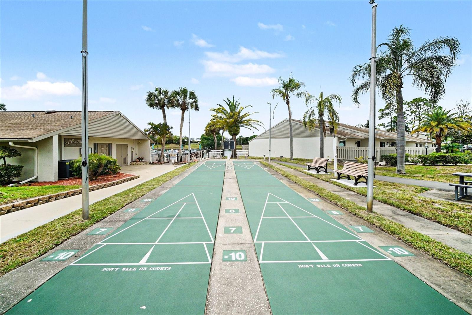 1870 PINE RIDGE WAY W #D2, PALM HARBOR, FL, 34684