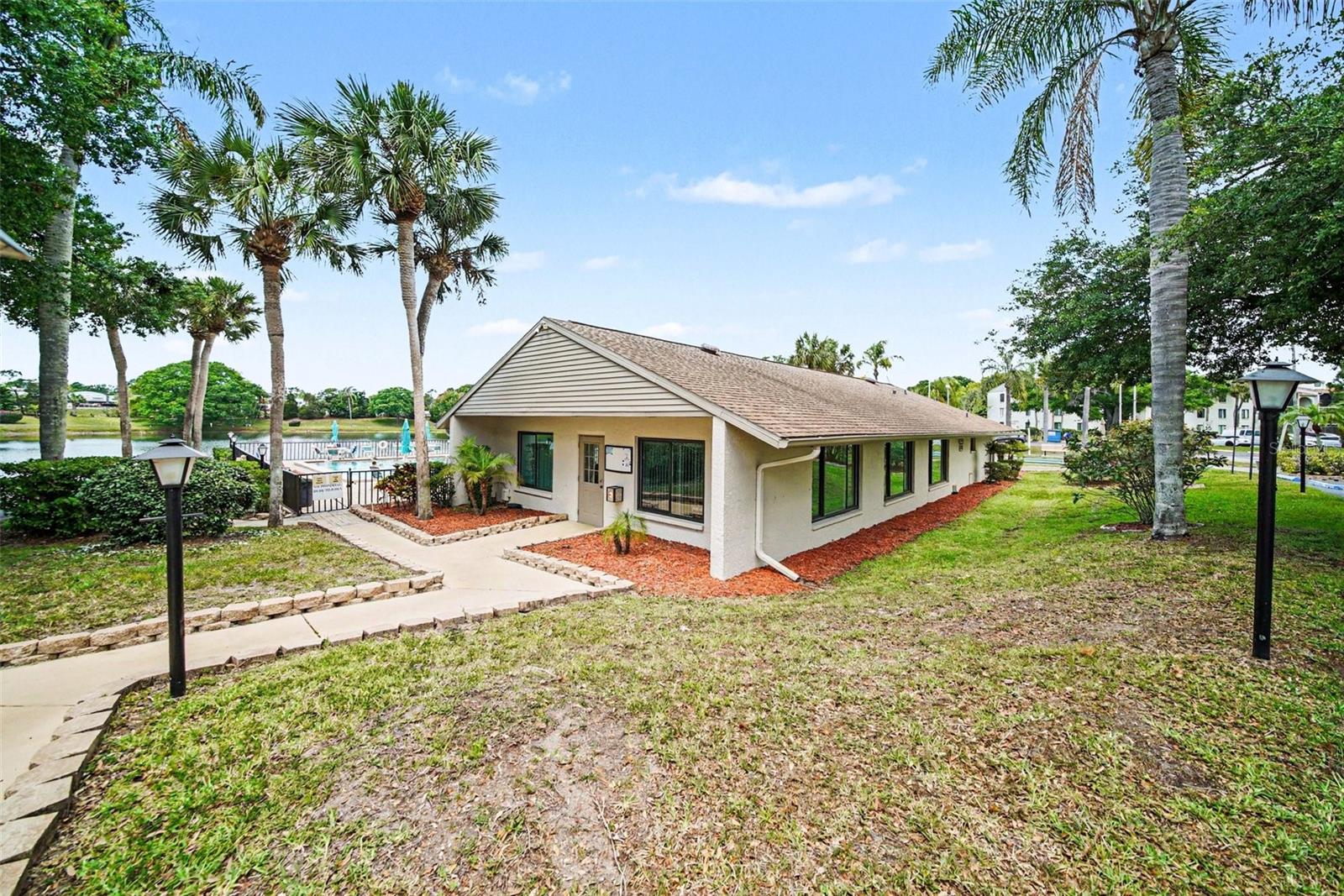 1870 PINE RIDGE WAY W #D2, PALM HARBOR, FL, 34684