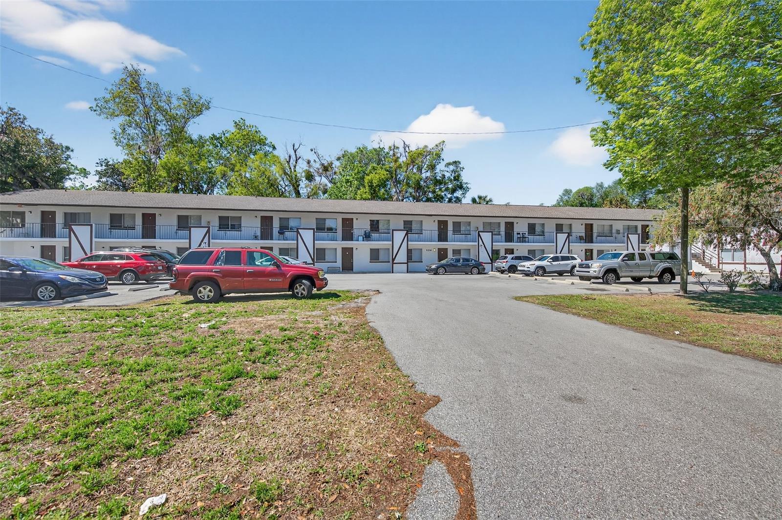 1216 KENNEDY RD, DAYTONA BEACH, FL, 32117