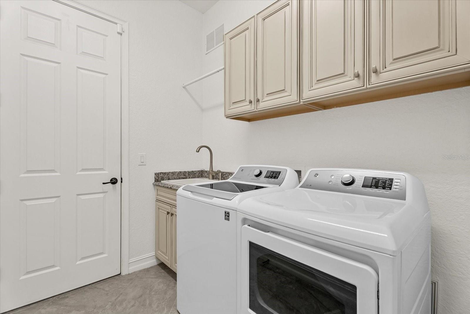 5544 MULLIGAN WAY, BRADENTON, FL, 34211