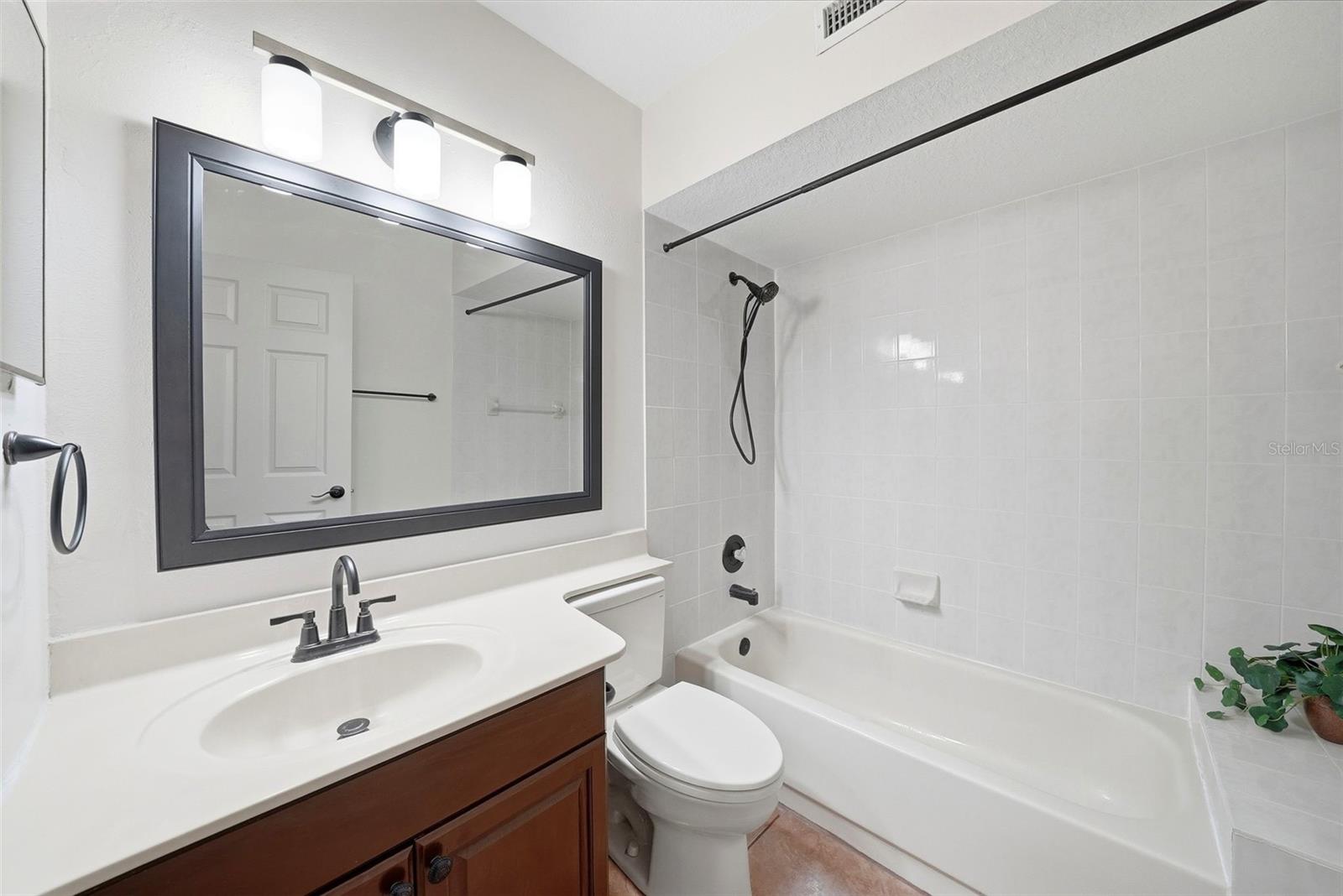 13614 LAKE POINT DR S, CLEARWATER, FL, 33762