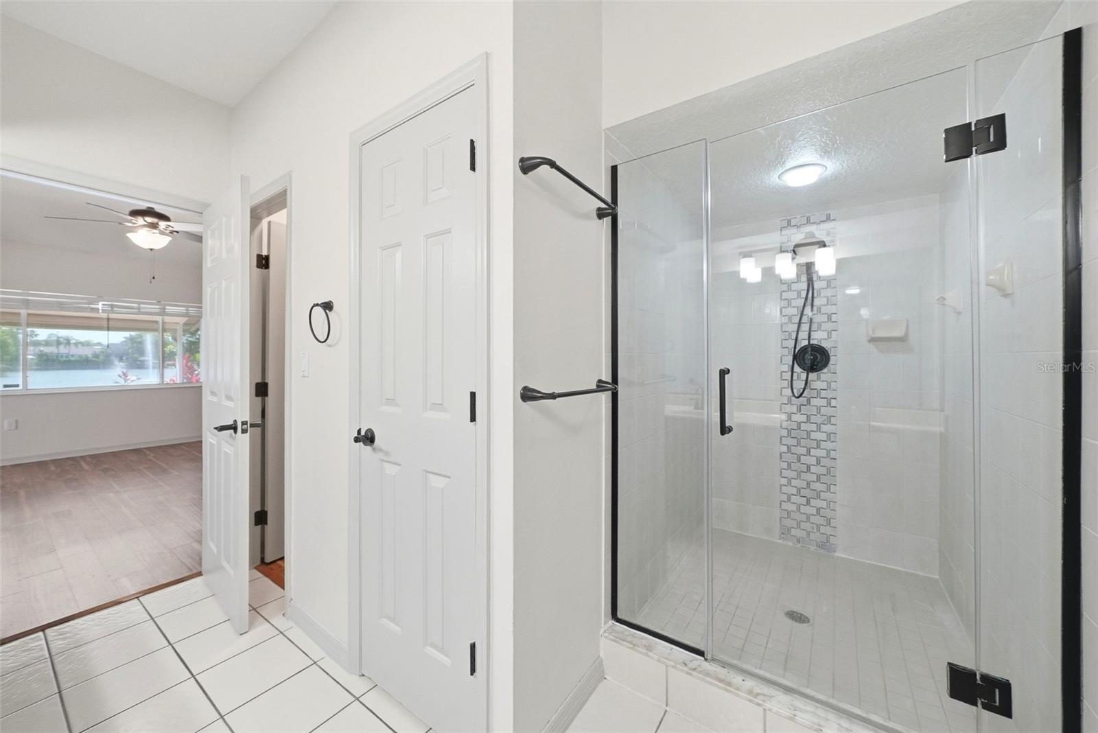 13614 LAKE POINT DR S, CLEARWATER, FL, 33762