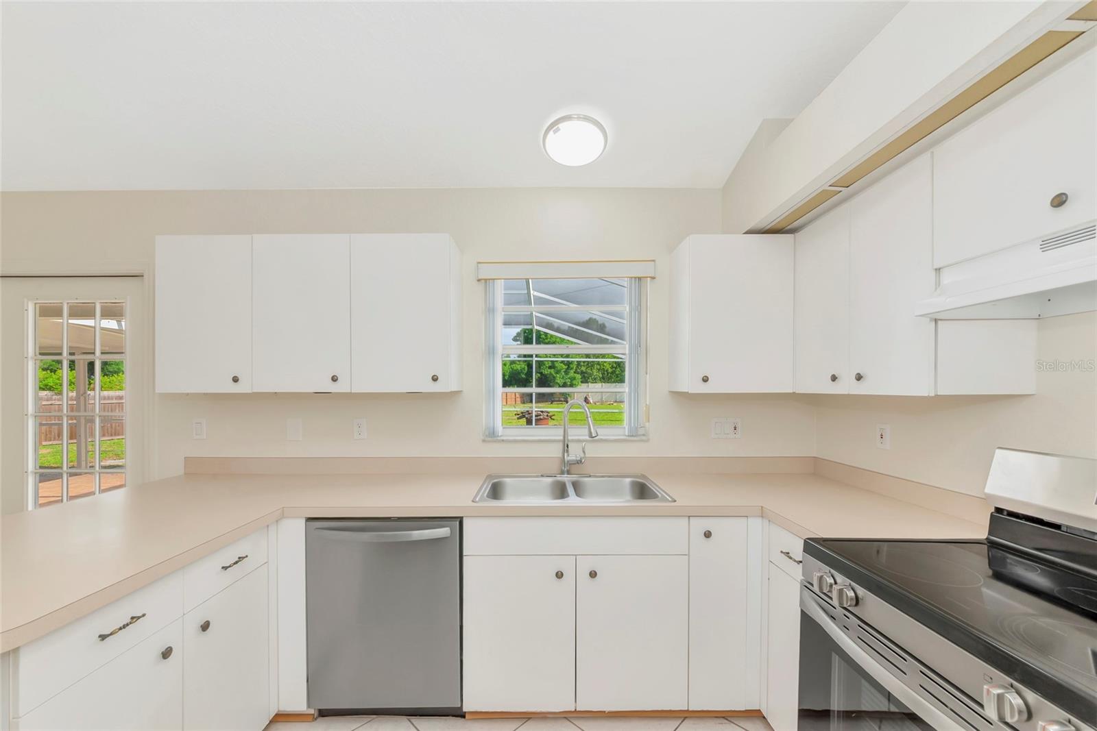 5615 18TH AVE E, BRADENTON, FL, 34208