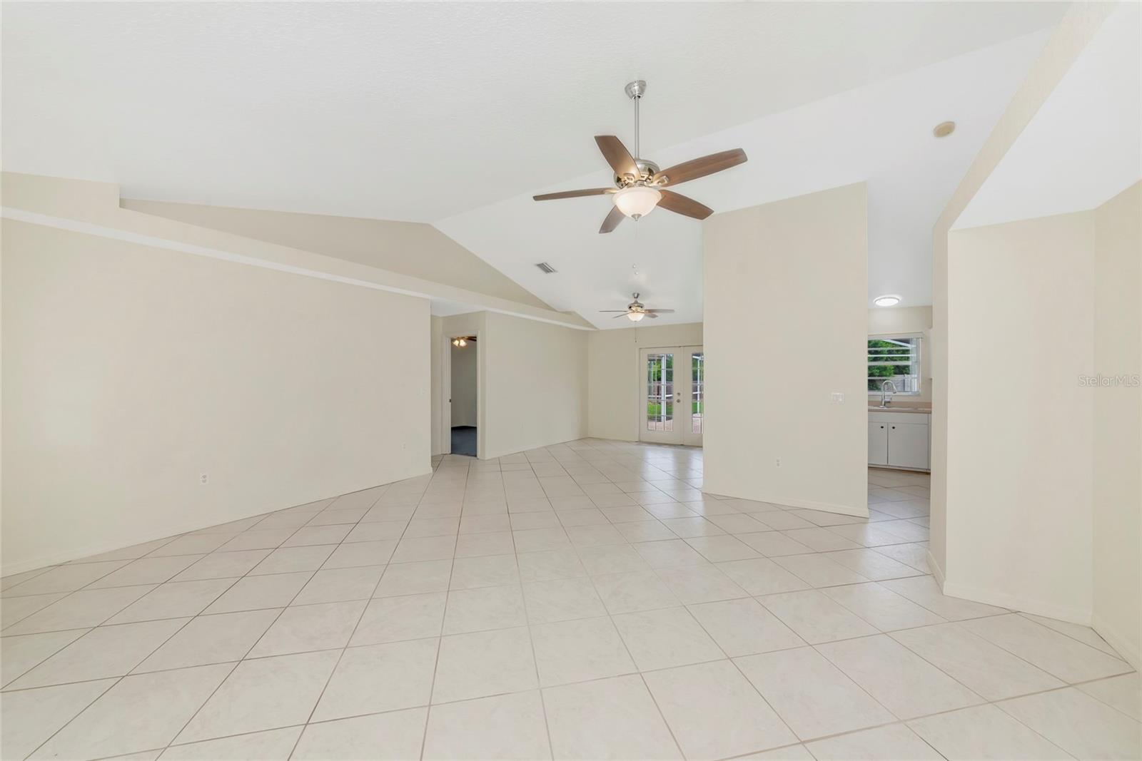 5615 18TH AVE E, BRADENTON, FL, 34208