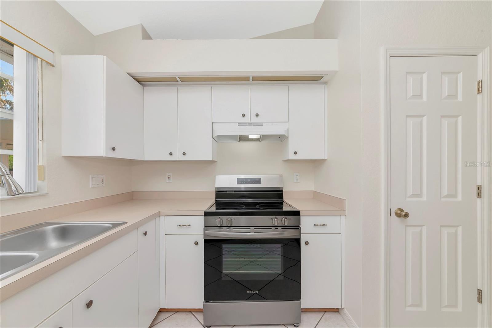 5615 18TH AVE E, BRADENTON, FL, 34208