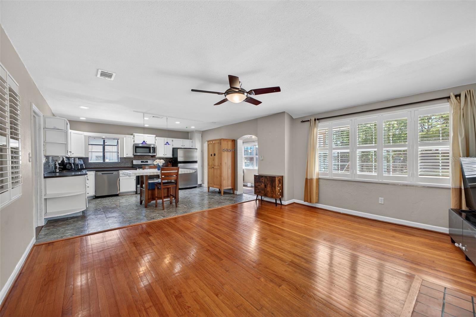 114 N ARCTURAS AVE, CLEARWATER, FL, 33765