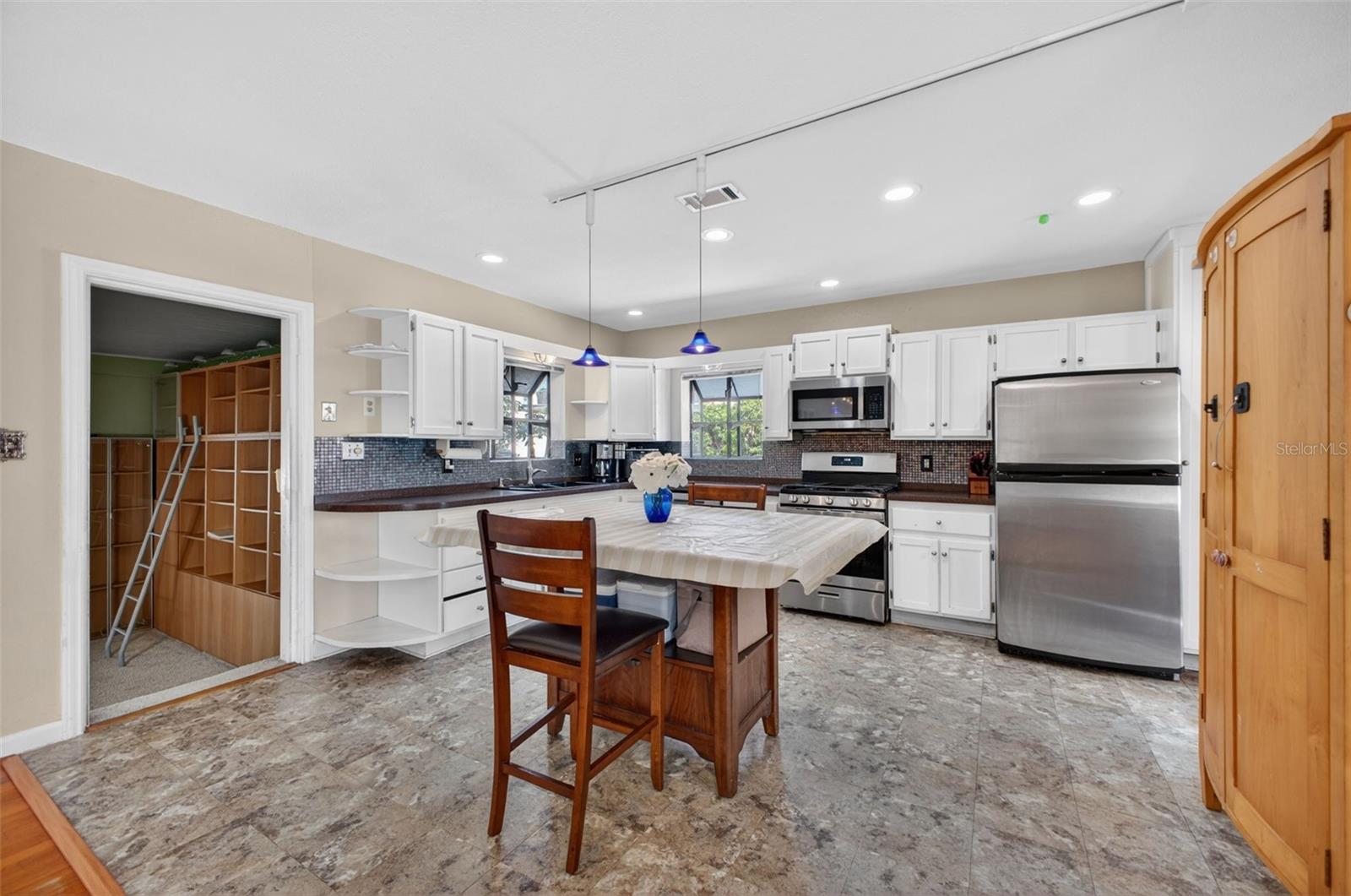 114 N ARCTURAS AVE, CLEARWATER, FL, 33765