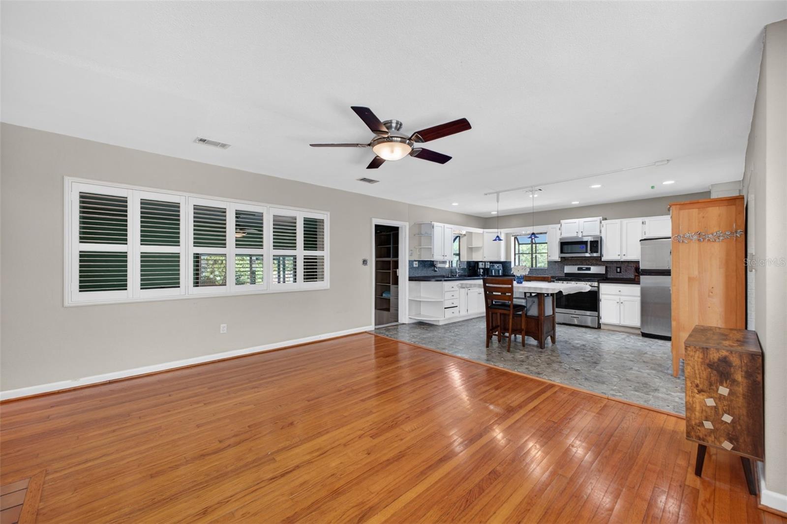 114 N ARCTURAS AVE, CLEARWATER, FL, 33765