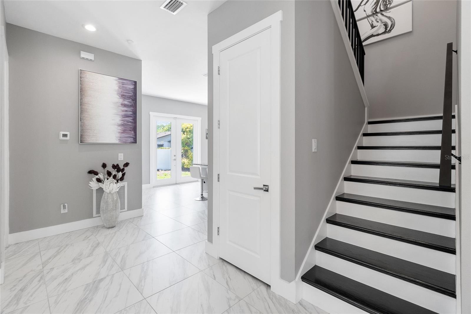 122 W SLIGH AVE, TAMPA, FL, 33604