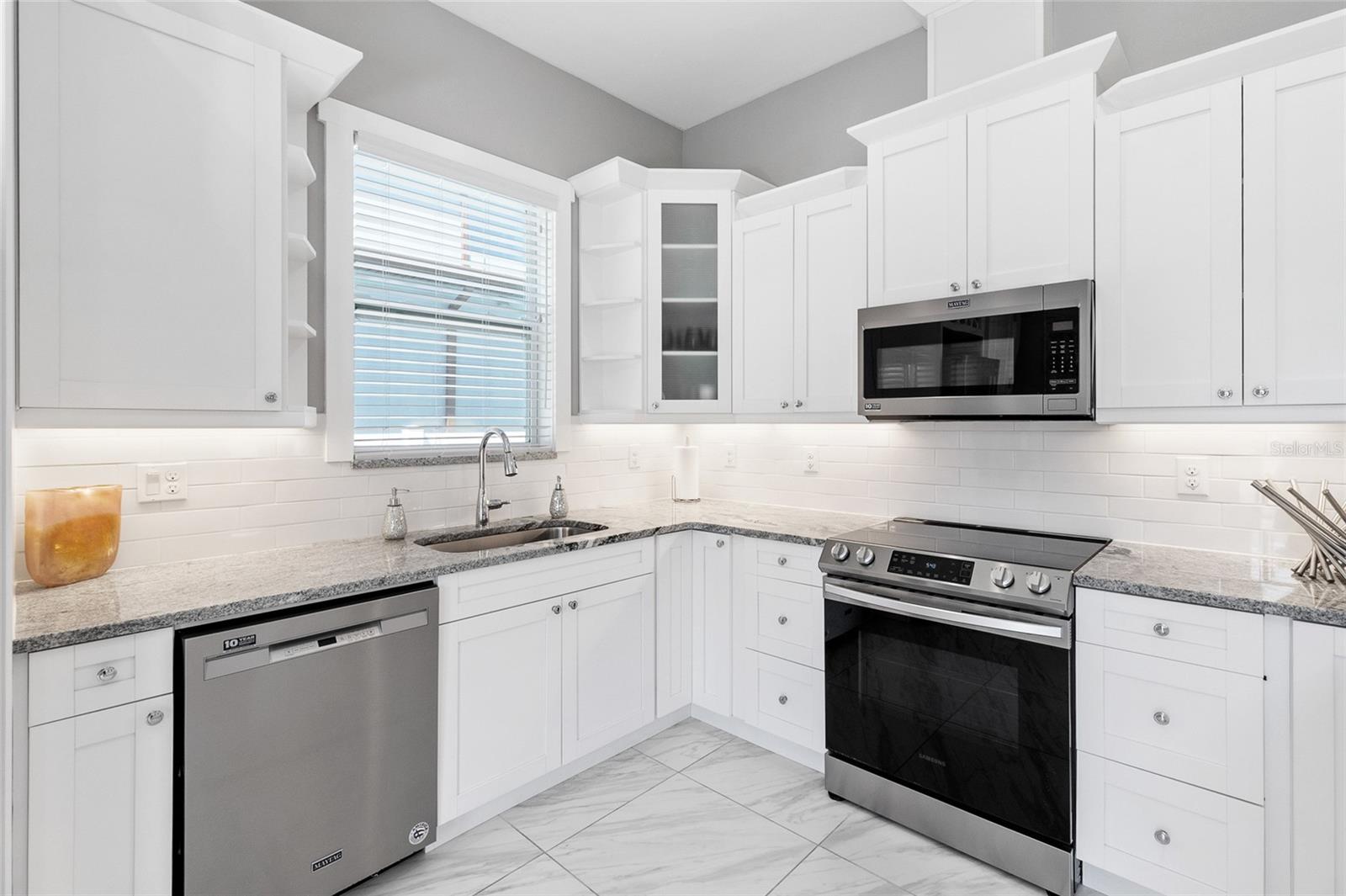 122 W SLIGH AVE, TAMPA, FL, 33604