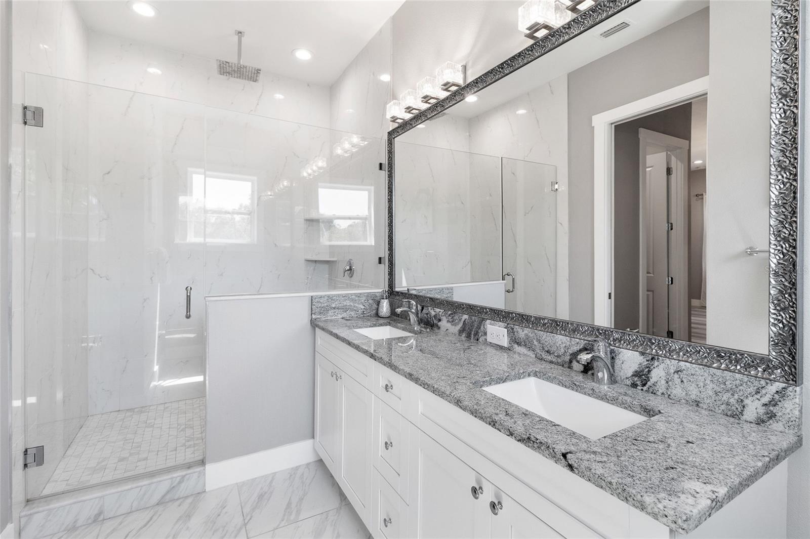 122 W SLIGH AVE, TAMPA, FL, 33604