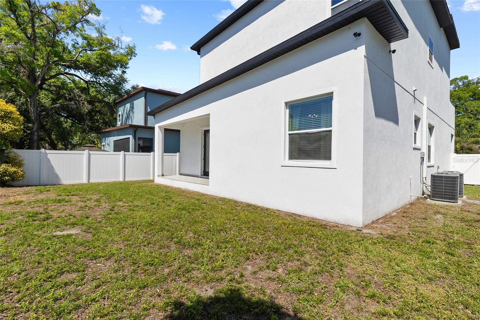 122 W SLIGH AVE, TAMPA, FL, 33604