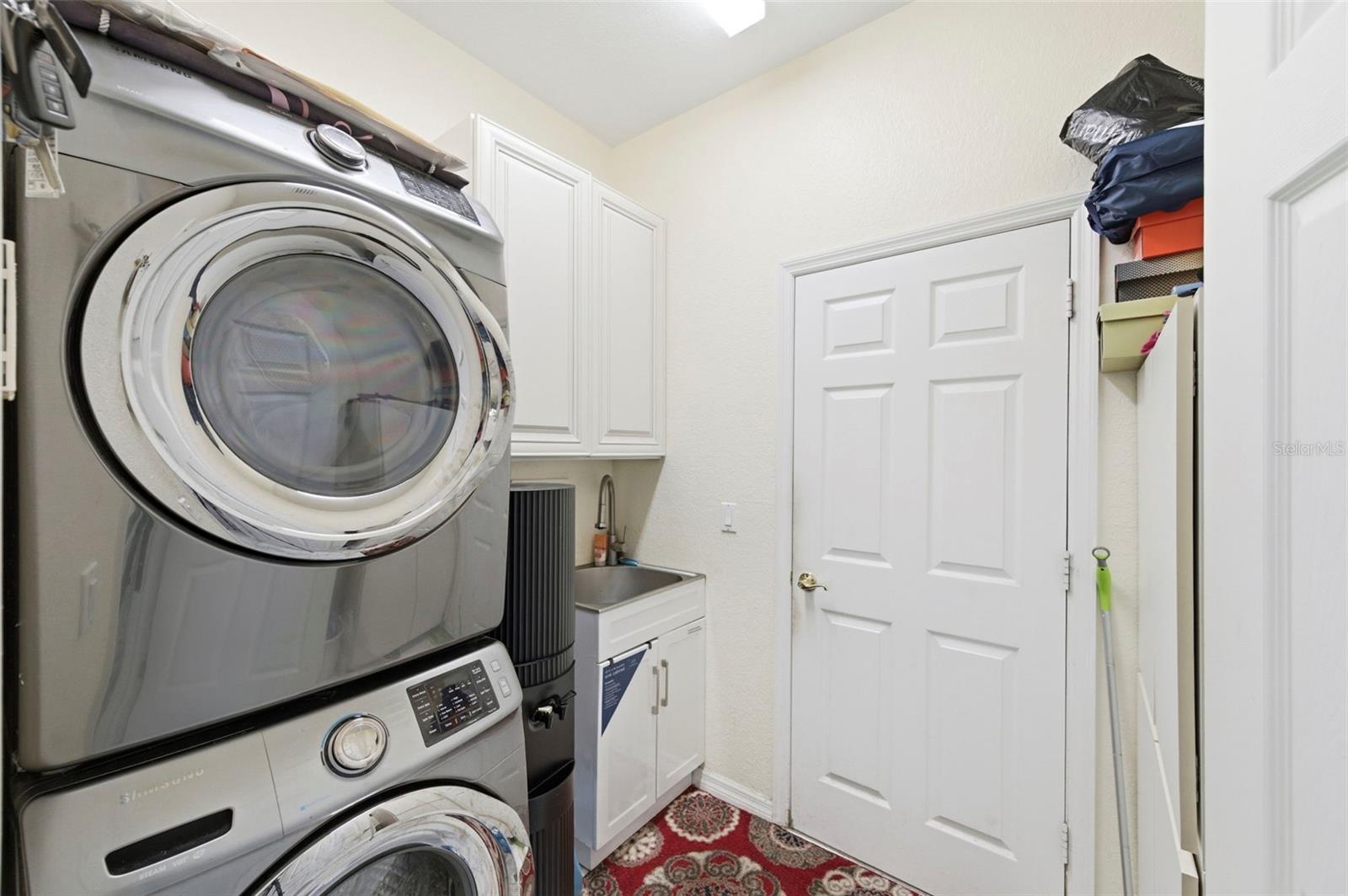 9207 MEADOW LANE CT, TAMPA, FL, 33647