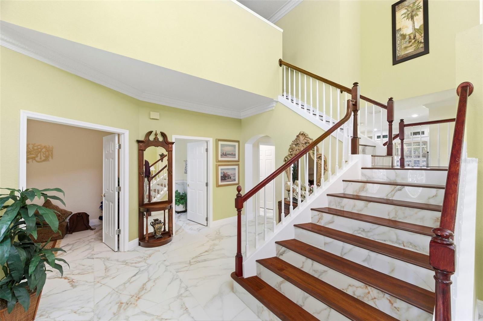 9207 MEADOW LANE CT, TAMPA, FL, 33647