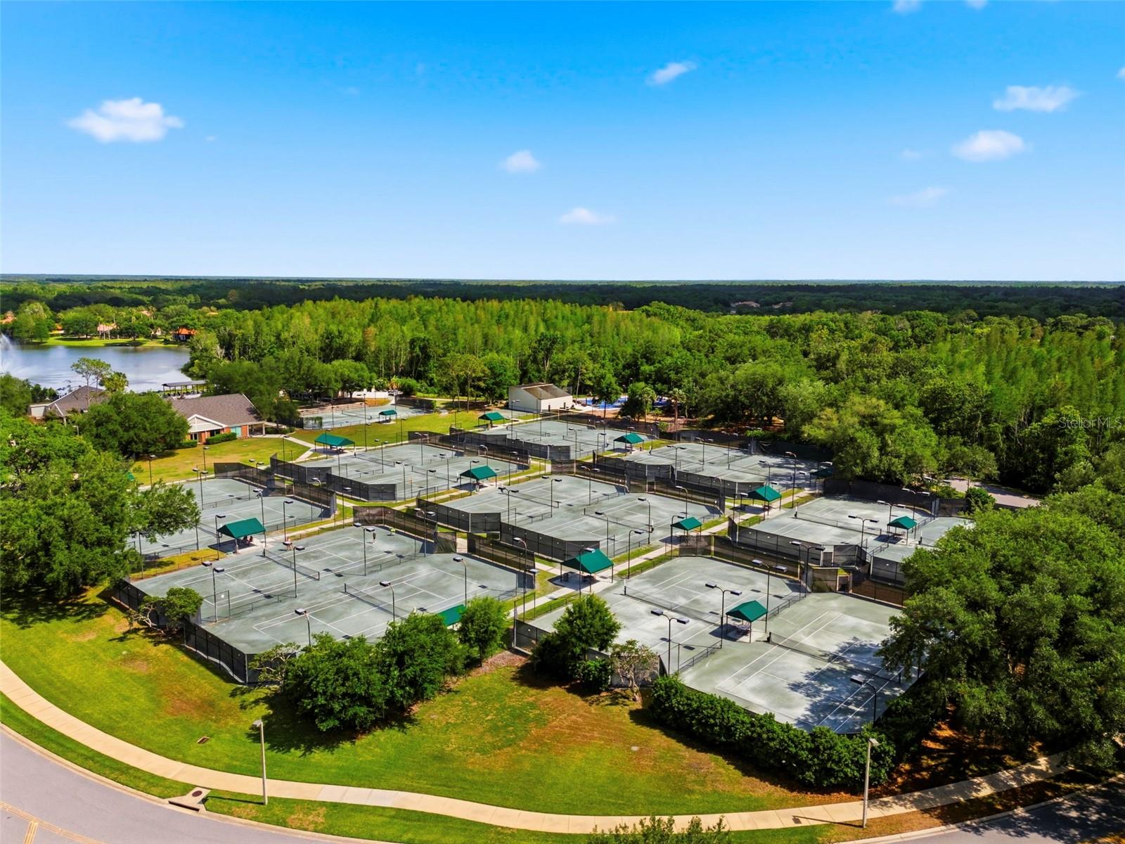 9207 MEADOW LANE CT, TAMPA, FL, 33647