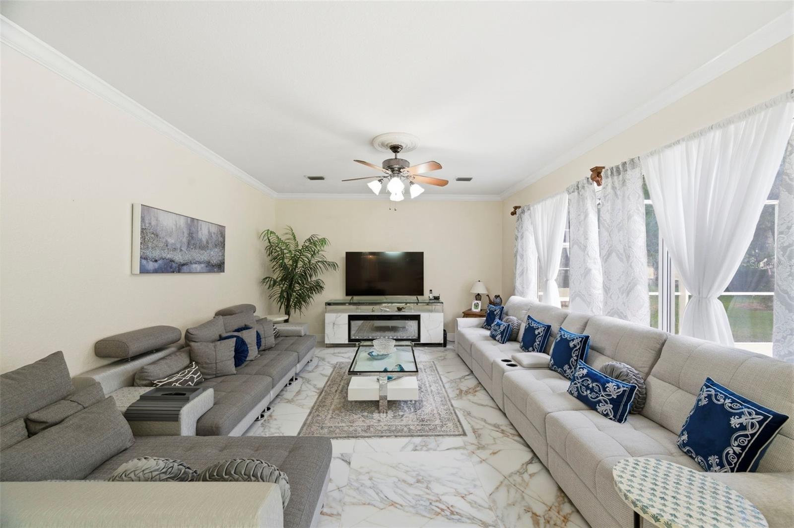 9207 MEADOW LANE CT, TAMPA, FL, 33647