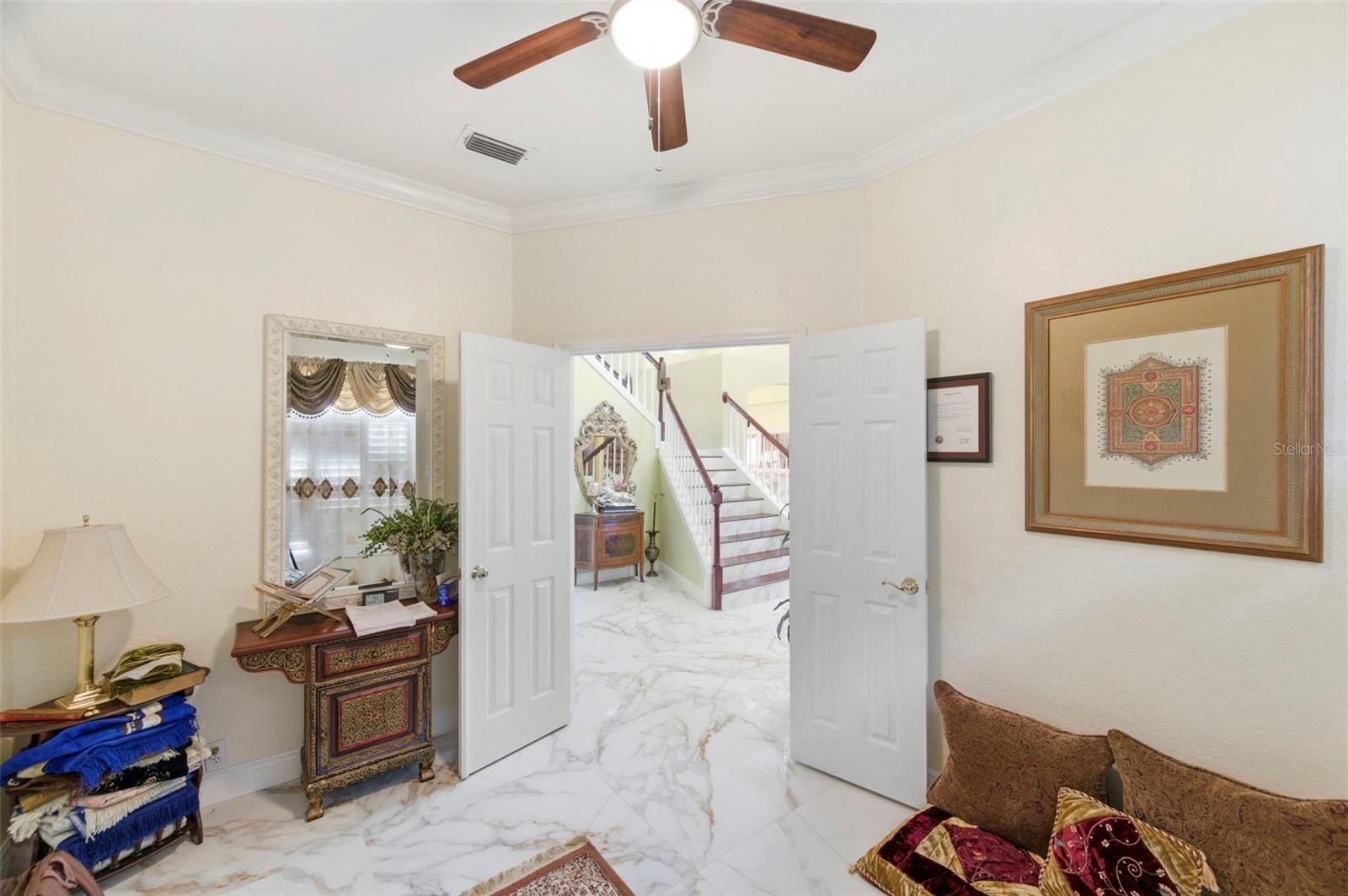 9207 MEADOW LANE CT, TAMPA, FL, 33647