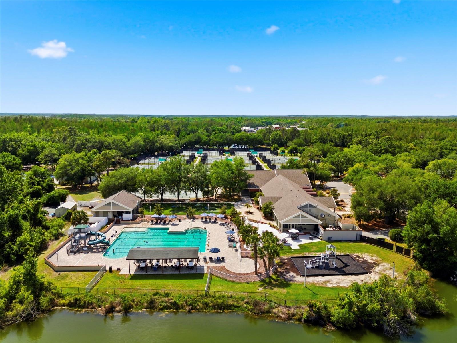 9207 MEADOW LANE CT, TAMPA, FL, 33647